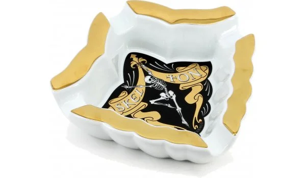 https://www.humidordiscount.com/27804-large_atch/skelton-cigar-ashtray-porcelain-gold-painted.webp